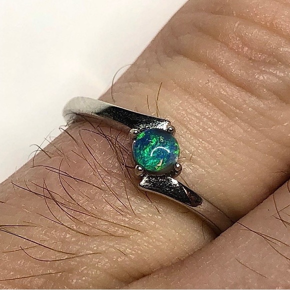 The “you’re my world” Sterling silver black opal ring - Picture 5 of 5